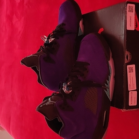 Men's Jordan Retro 5's - Picture 4 of 7